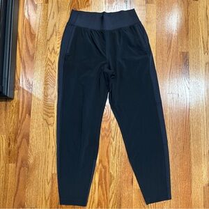 Athleta Run With It Pant in black
